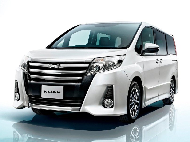 Toyota Noah 2014
