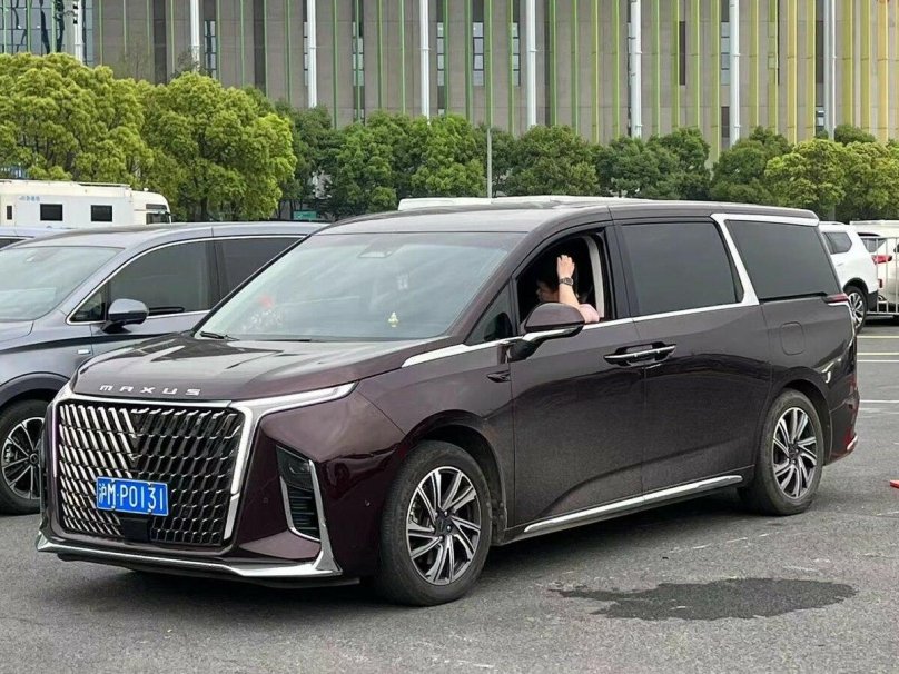 Maxus g90 минивэн