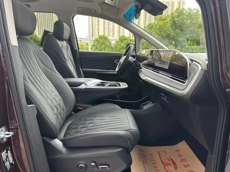 Maxus g90 минивэн