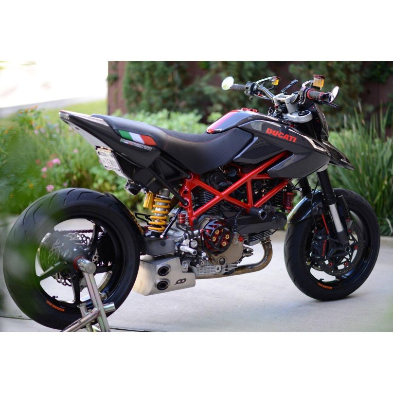 Ducati Hypermotard 950