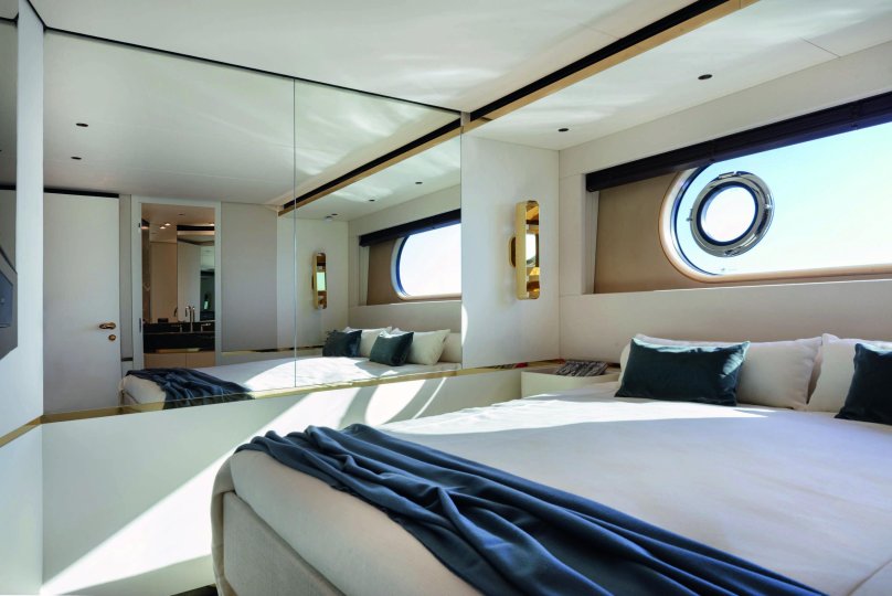 Яхта Azimut 95 2022 изнутри