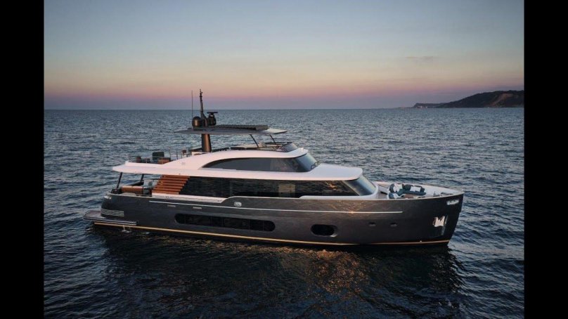 Моторная яхта Azimut 25