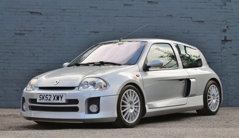 Renault Clio v6 2000