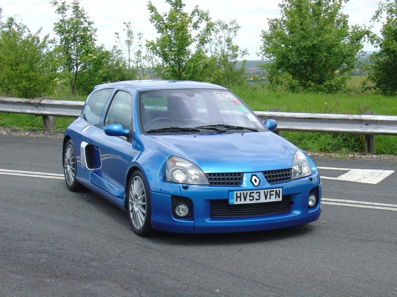 Renault Clio v6 2000
