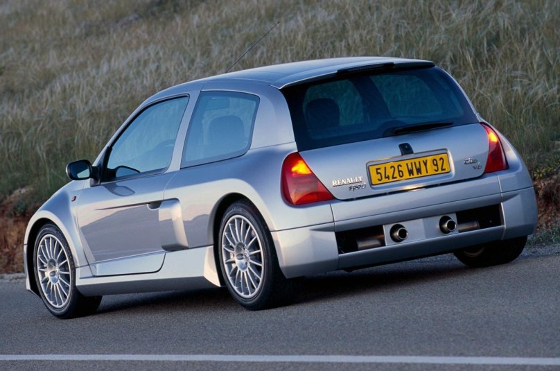 Renault Clio v6 2000