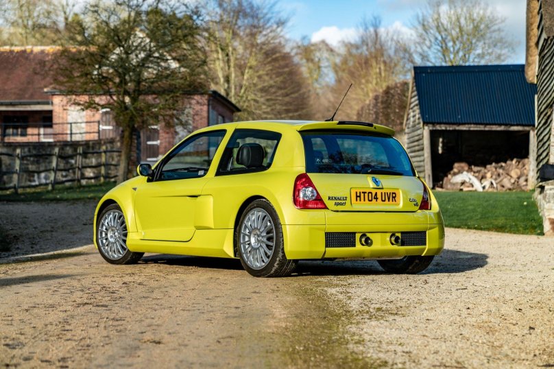 Renault Clio v6 Rally