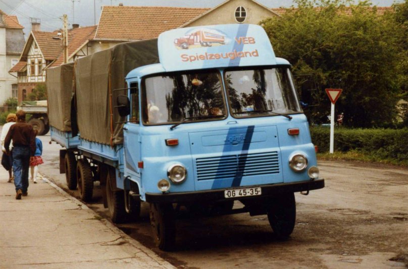 Робур 3000 грузовик