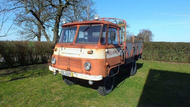 Робур ЛО 2002