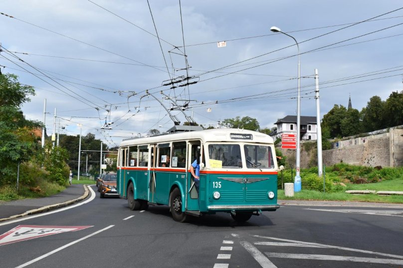 Троллейбус Шкода