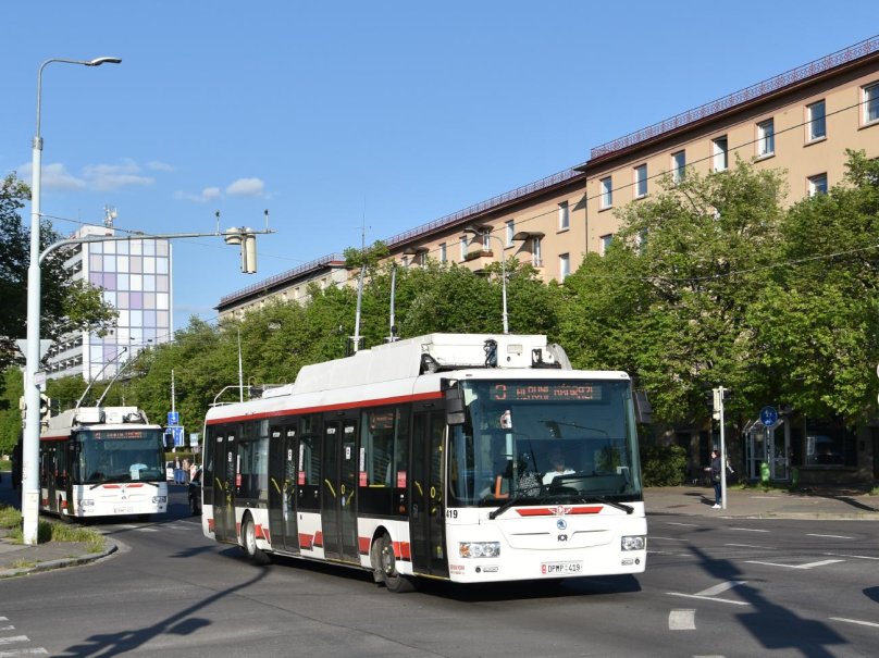 Троллейбус Шкода