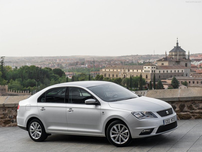 Seat Toledo седан