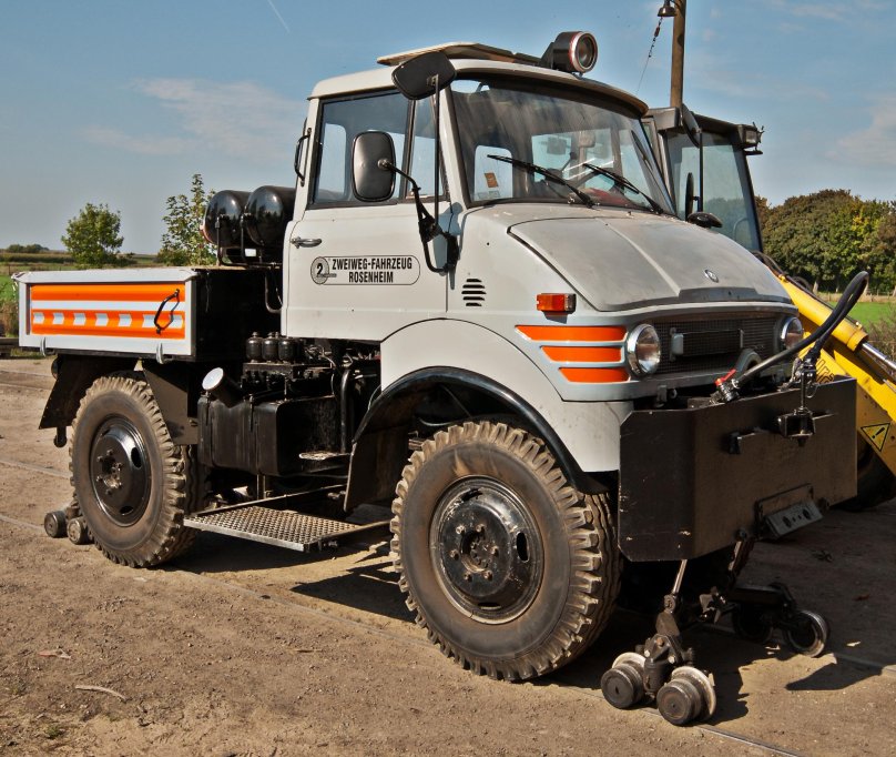 Unimog 406 Коммунальная