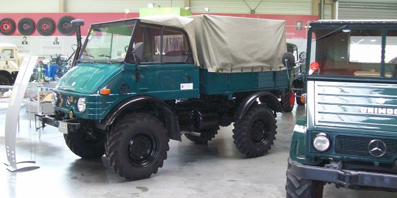 Unimog 406 салон