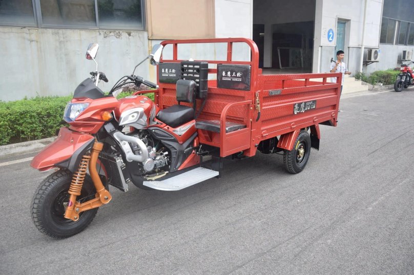 Грузовой мотоцикл трицикл Лифан 200