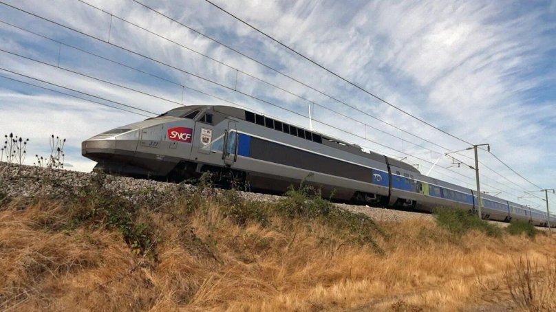 Скоростной поезд TGV Франция
