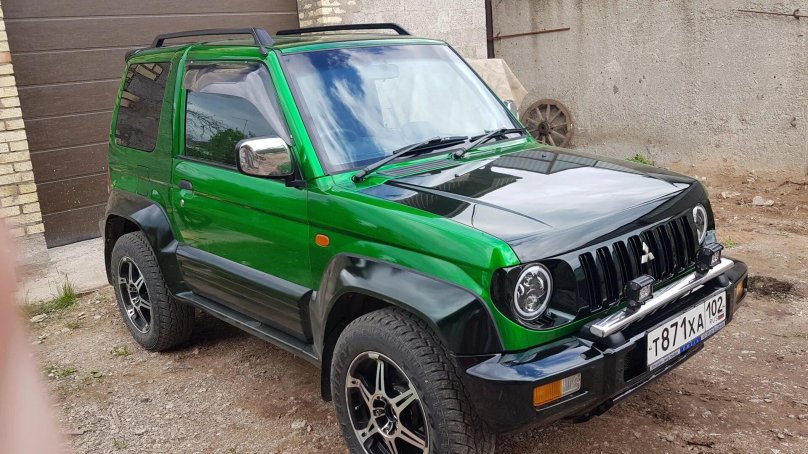 Mitsubishi Pajero Джуниор