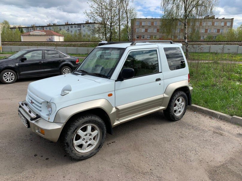 Mitsubishi Pajero Junior 1997