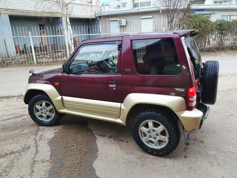 Мицубиси Паджеро Юниор