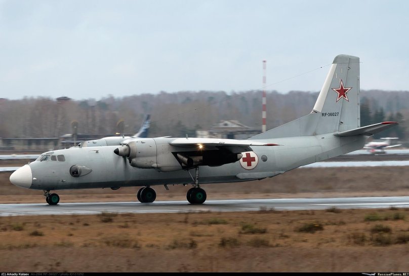 Реанимационно-операционный самолет АН-26м спасатель
