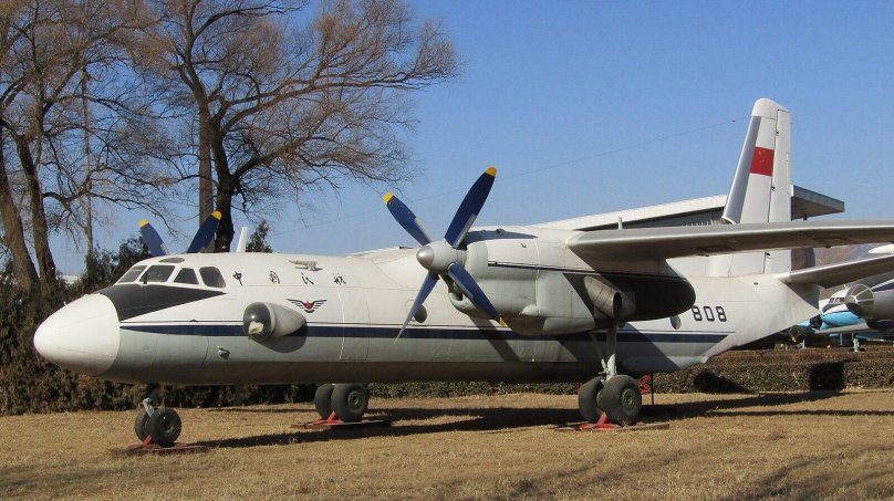 Antonov an-26