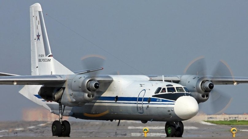 АН-26 военно-транспортный самолёт