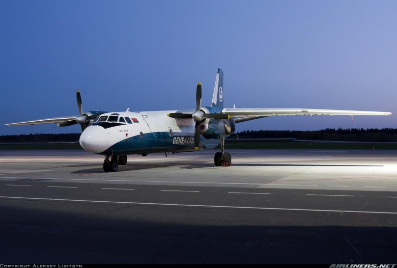 АН-26 пассажирский самолёт