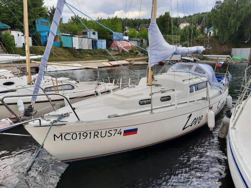 Парусная яхта Albin Vega 27