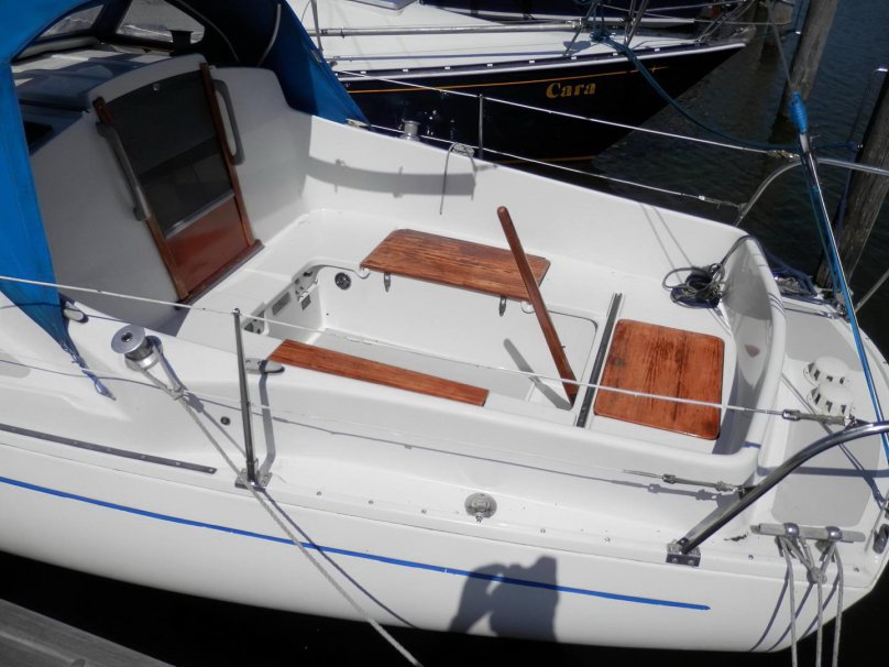 Альбин Вега 27 парусная яхта