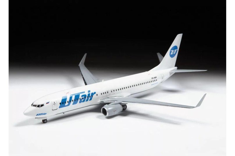 Сборная модель пассажирский авиалайнер Боинг 737-800