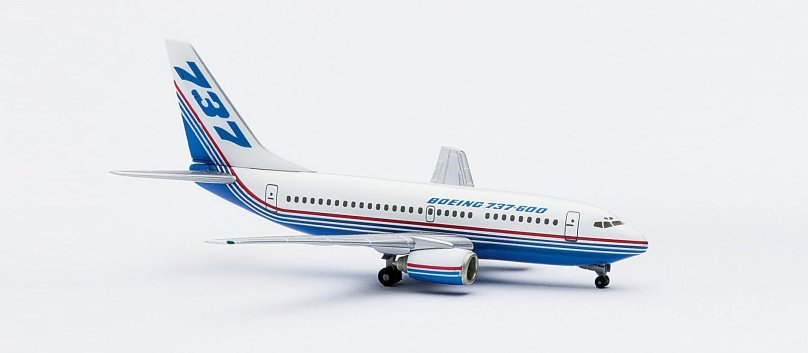 Сборная модель самолёта Боинг-737-500