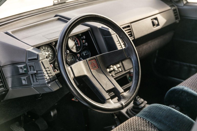 Citroen BX 16 салон