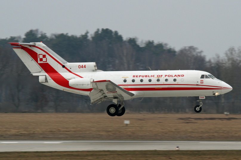 Самолет Yakovlev Yak-40