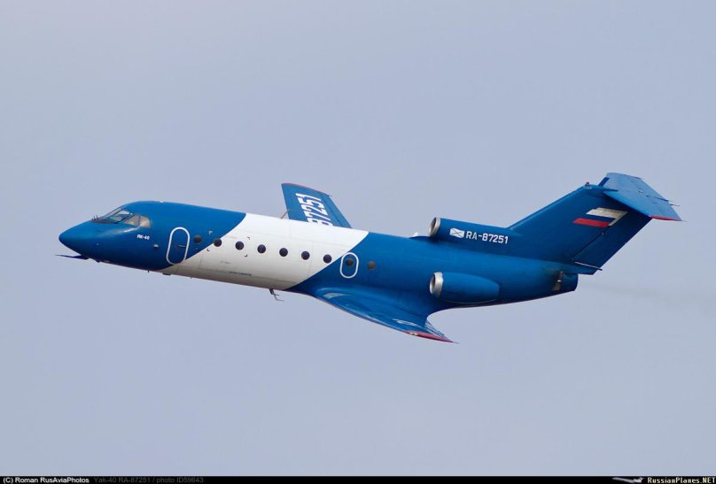 Самолет Yakovlev Yak-40