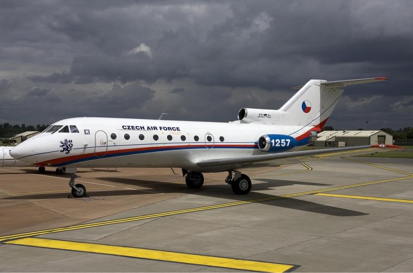 Yakovlev / Jakovlev Yak 40