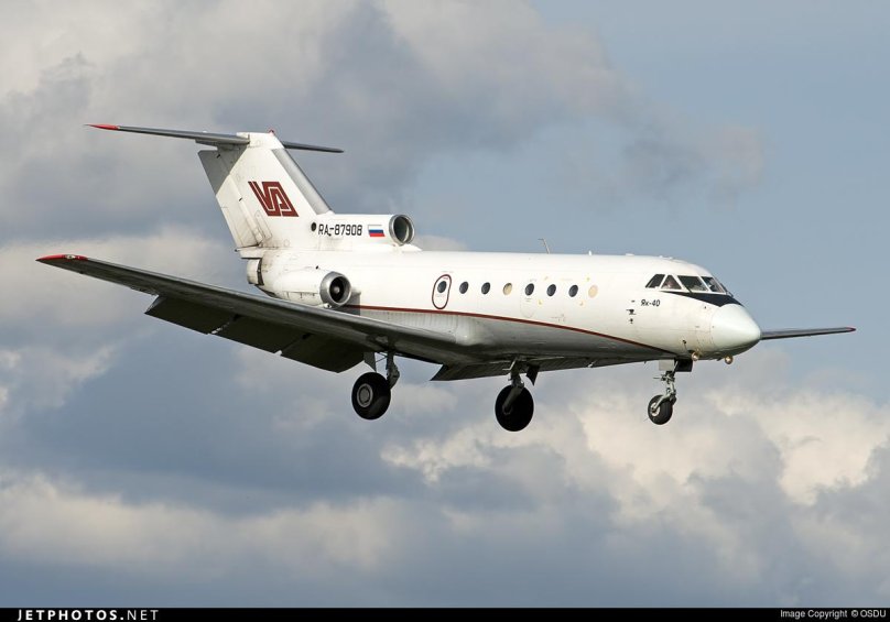 Як-40 ra-87908