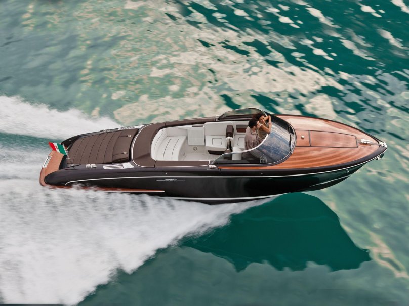 Катер Riva Iseo