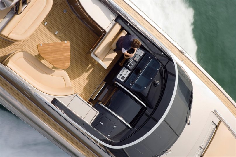 Яхта Рива 86