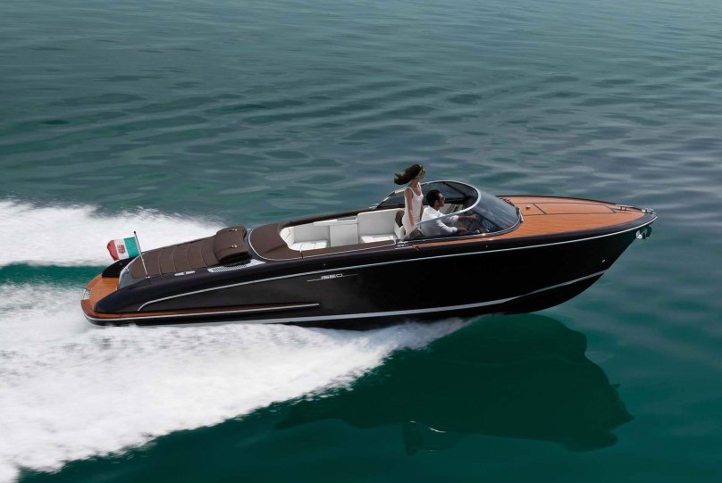 Катер Riva Iseo