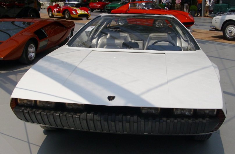 Ламборджини Marzal