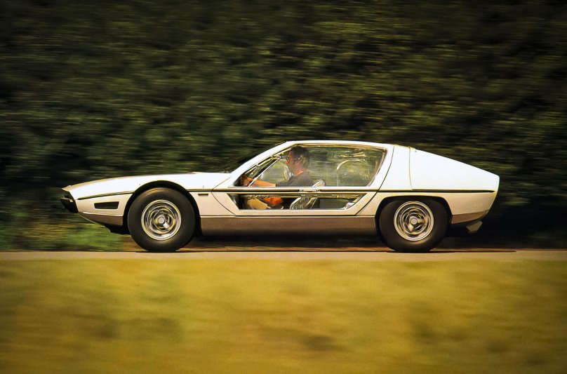 Ламборджини Marzal