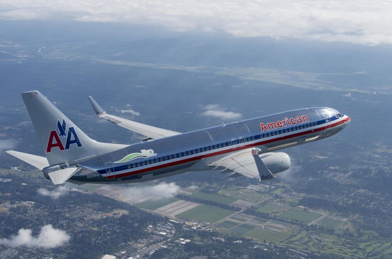 Самолет Американ Эйрлайнс