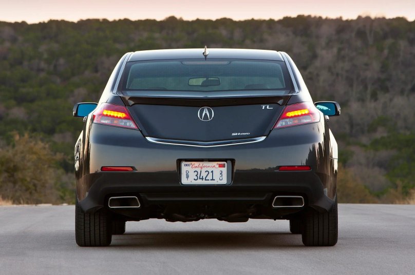 Хонда Акура сзади