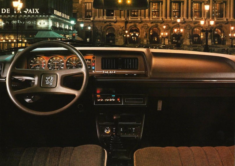 Peugeot 604 салон