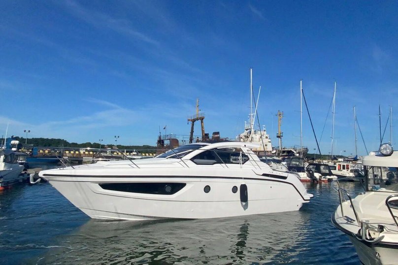 Яхта Азимут Атлантис 34