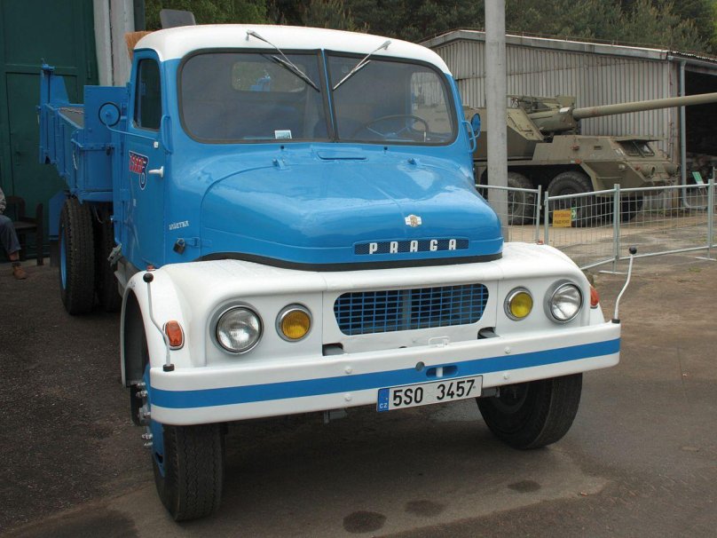 Грузовик Praga v3s