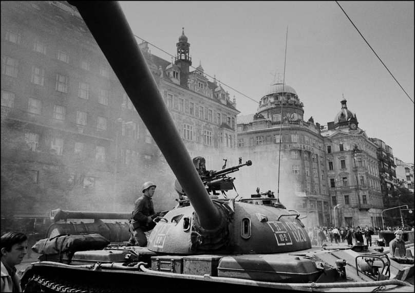 Танки в Праге 1968
