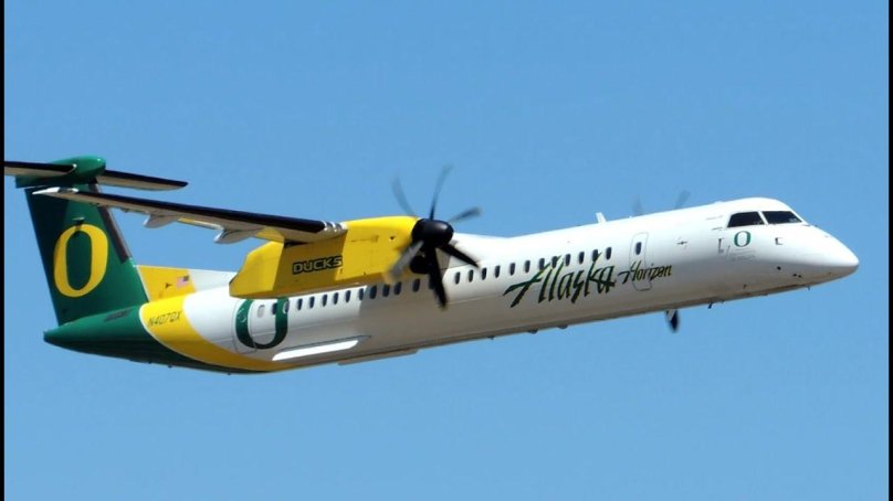 Самолет Bombardier Dash 8 q400