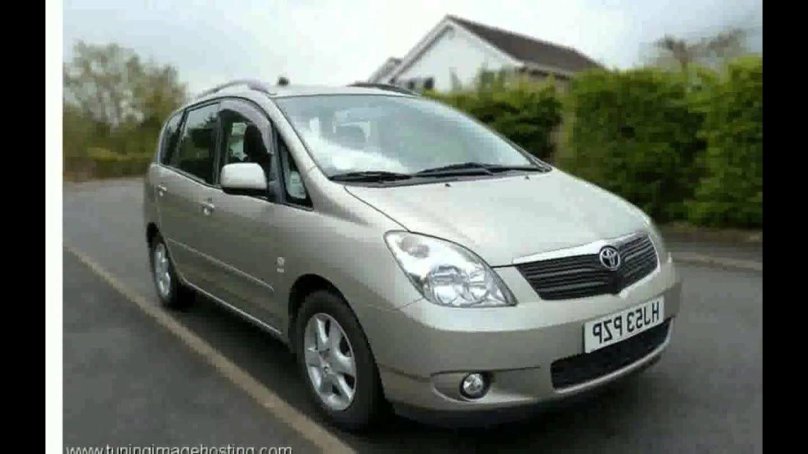 Toyota Corolla Verso 2003