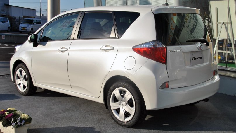 Toyota Ractis 2