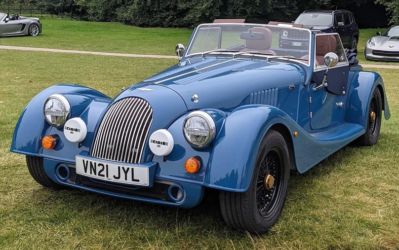 Morgan Plus 4 2021 салон